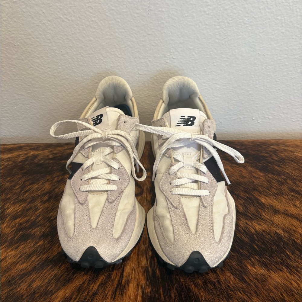 Women’s New Balance 327 Sneaker - Picture 2 of 4